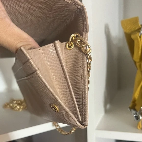 Prada Wallet - Picture 5 of 9